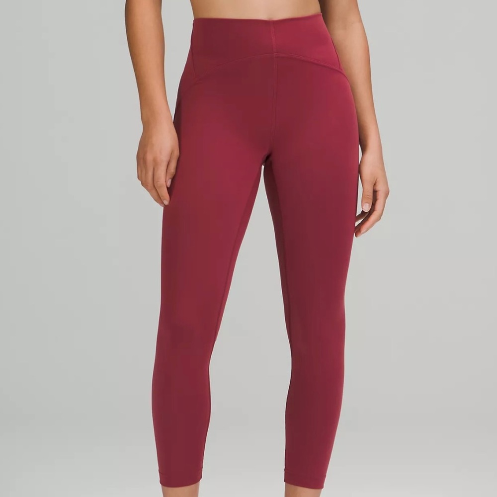 NEW Lululemon Legging 25" Tags still on!